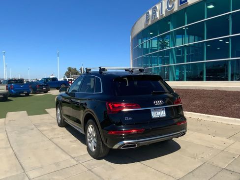Used 2024 Audi Q5 2.0T Premium w/ Convenience Package image 3