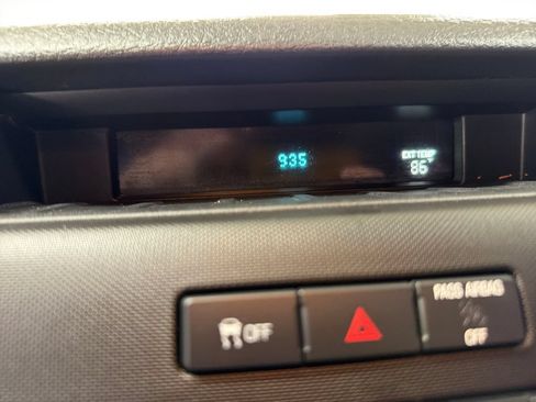 Used 2013 Ford F150 XL w/ Mid Equipment Group RWD image 22