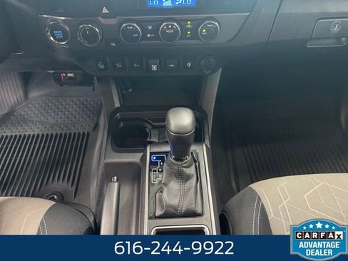 Used 2021 Toyota Tacoma TRD Off-Road w/ Technology Package AWD/4WD image 14