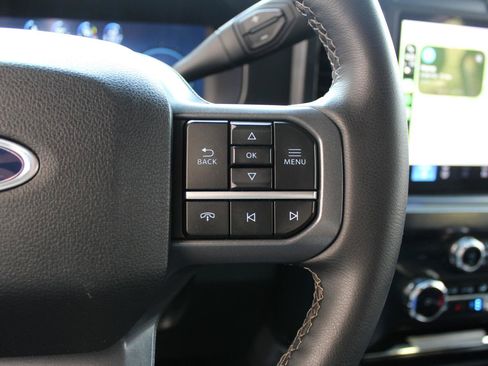 Used 2025 Ford F250 Lariat AWD/4WD image 26