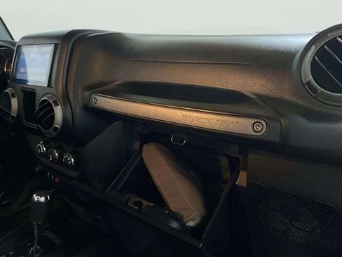 Used 2017 Jeep Wrangler Unlimited Sport w/ Connectivity Group image 78