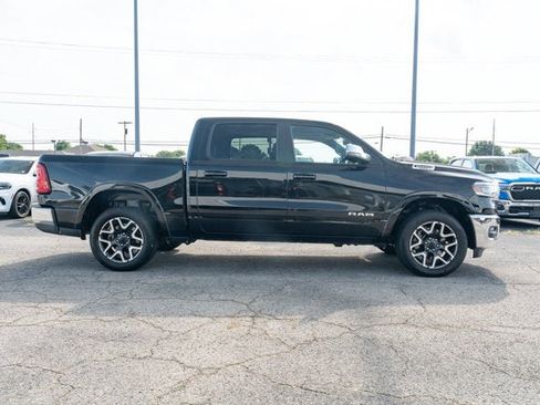 Used 2025 RAM 1500 Laramie AWD/4WD image 6