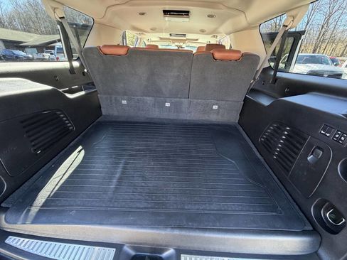 Used 2019 Cadillac Escalade ESV Luxury image 46