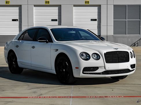 Used 2018 Bentley Flying Spur S V8 image 23