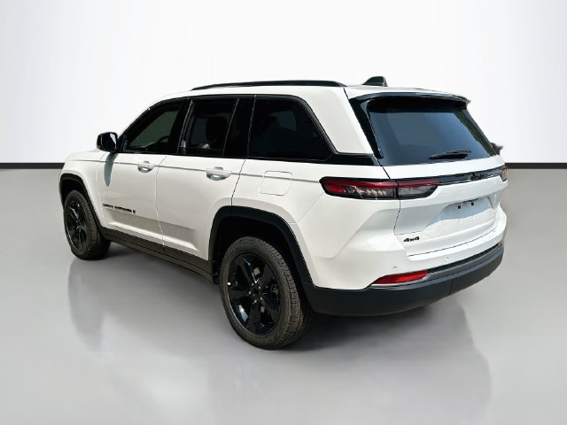 New 2026 Jeep Grand Cherokee Limited w/ Limited Altitude Package AWD/4WD image 7