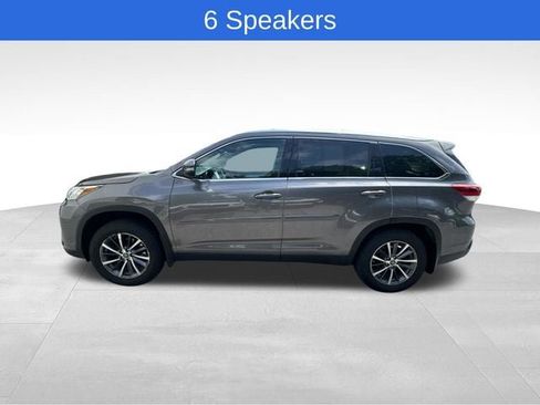Used 2019 Toyota Highlander XLE AWD/4WD image 8