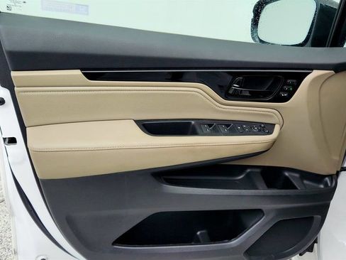 Used 2023 Honda Odyssey Elite image 11