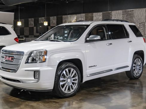 Used 2017 GMC Terrain Denali image 5