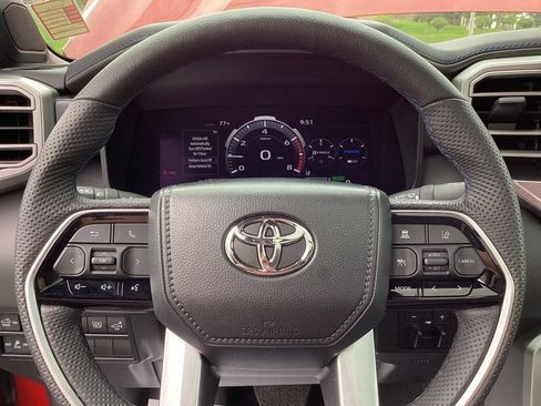 Used 2025 Toyota Tundra Platinum AWD/4WD image 25