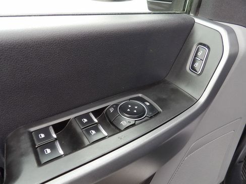 Used 2024 Ford F550 4x4 Crew Cab Super Duty w/ XLT Value Package image 15