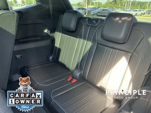 Used 2024 Volkswagen Tiguan SE R-Line w/ MDO Package, Three-Row FWD image 31