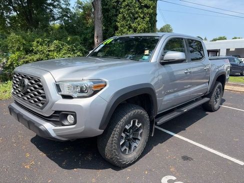 Used 2021 Toyota Tacoma TRD Off-Road AWD/4WD image 7