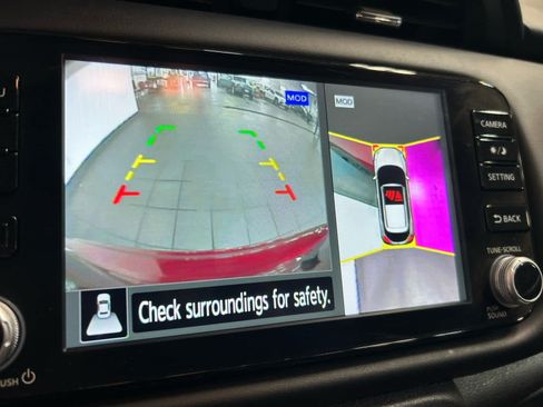 Used 2023 Nissan Kicks SR w/ SR Premium Package FWD image 6