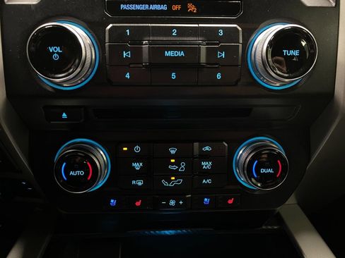 Used 2018 Ford F150 Lariat w/ Equipment Group 502A Luxury image 25