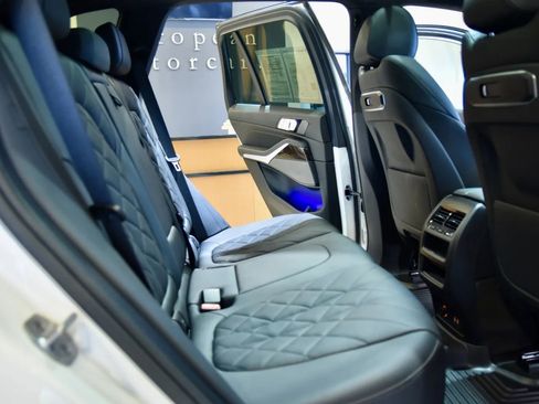 Used 2024 BMW X5 xDrive40i w/ M Sport Package image 23