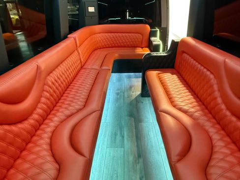 Used 2024 Mercedes-Benz Sprinter 3500 image 19