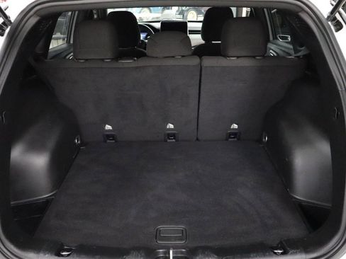 Used 2023 Jeep Compass Sport image 17