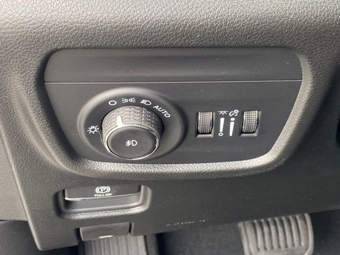 New 2025 Jeep Grand Cherokee L Limited w/ Luxury Tech Group II image 27