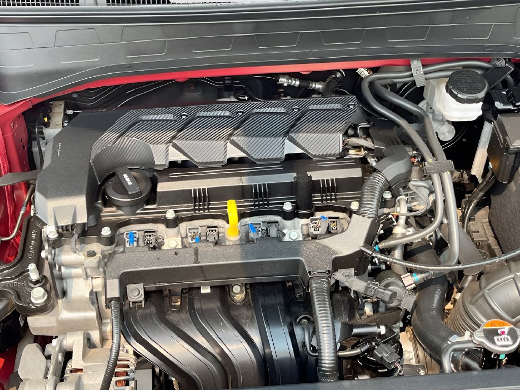 Used 2025 Hyundai Venue Limited FWD image 30