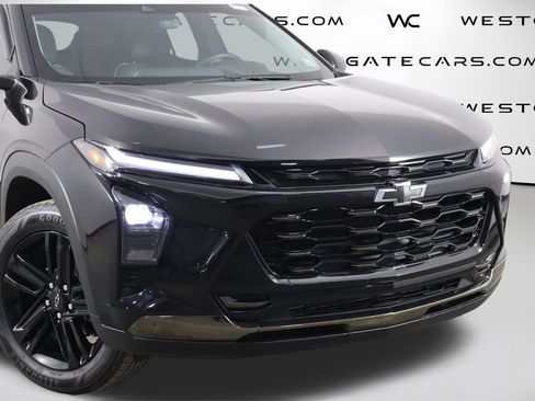 Used 2025 Chevrolet Trax ACTIV w/ Driver Confidence Package FWD image 43