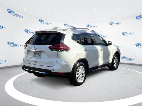 Used 2020 Nissan Rogue SV FWD image 5