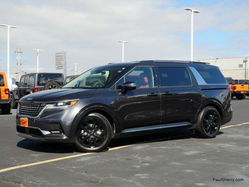 Used 2023 Kia Carnival SX Prestige image 13