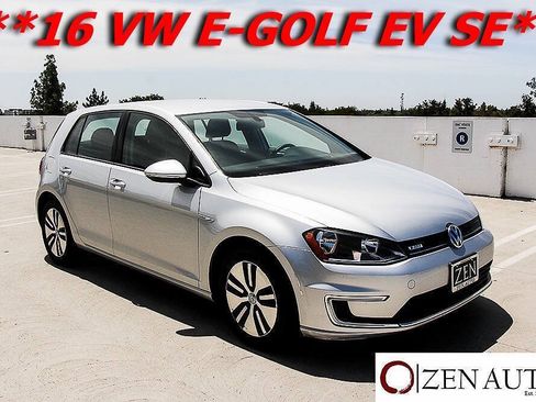 Used 2016 Volkswagen e-Golf SE FWD image 36