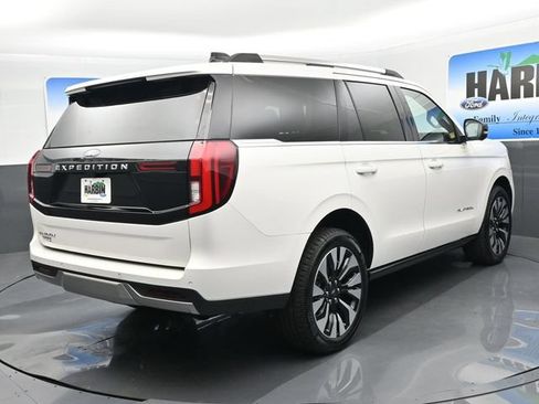New 2026 Ford Expedition Platinum w/ Driver's Package AWD/4WD image 5