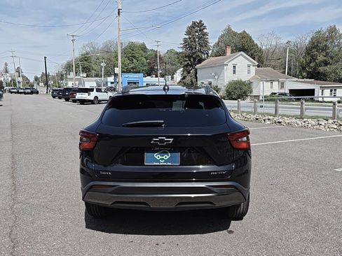 Certified 2026 Chevrolet Trax ACTIV FWD image 10