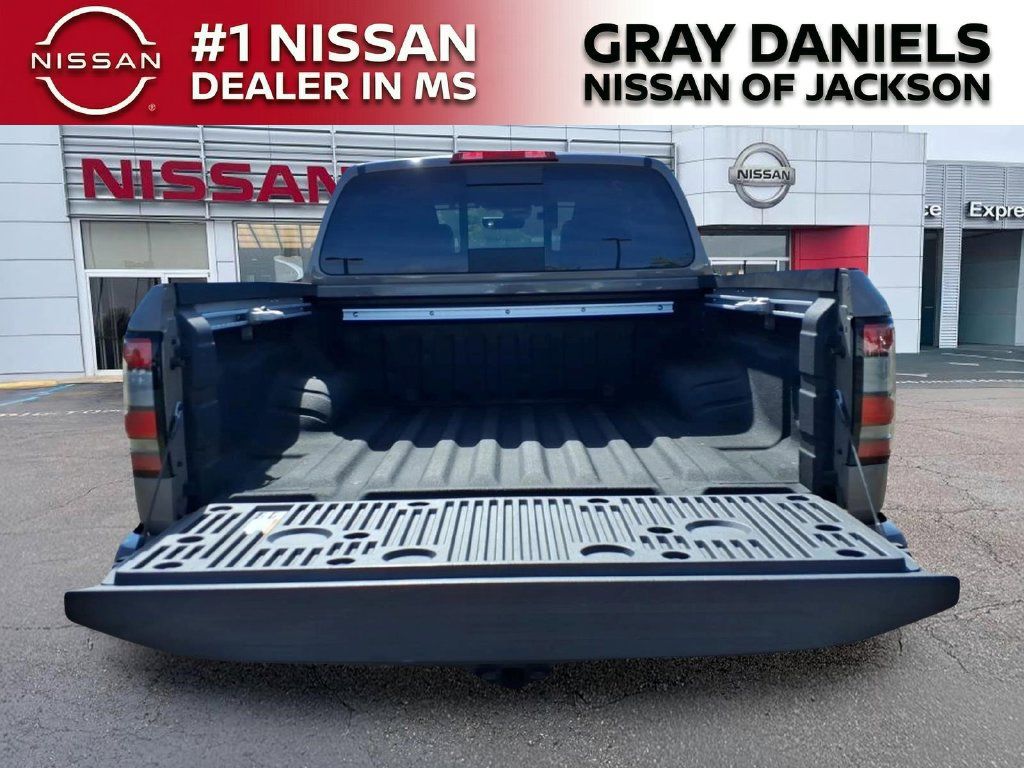 Certified 2024 Nissan Frontier PRO-4X w/ Pro Premium Package AWD/4WD image 10