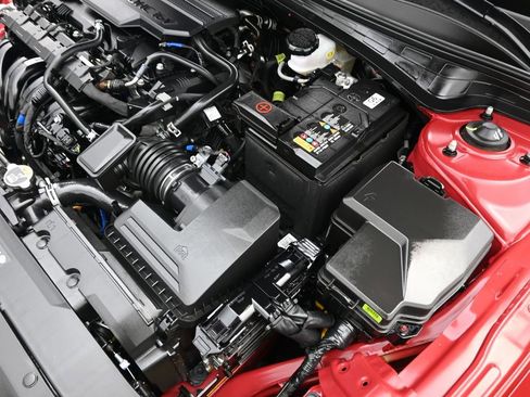 Certified 2025 Hyundai Elantra Sport image 27