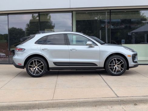 Certified 2026 Porsche Macan AWD/4WD image 8