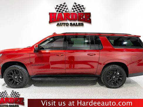 Used 2021 Chevrolet Suburban RST w/ Luxury Package AWD/4WD image 1