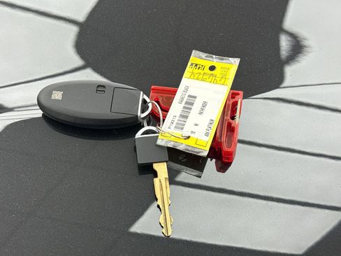 Used 2018 Nissan Pathfinder Platinum image 50