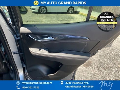 Used 2023 Buick Envision Essence w/ Sport Touring Package AWD/4WD image 40