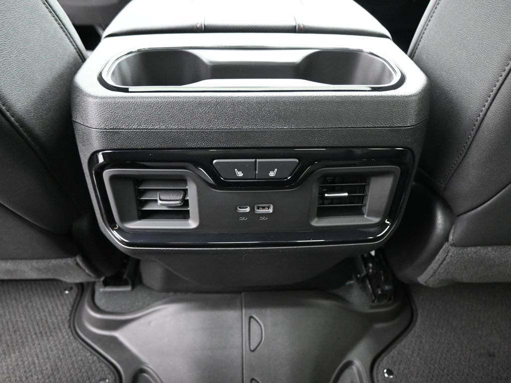 Used 2026 GMC Sierra 3500 AT4 w/ AT4 Premium Plus Package AWD/4WD image 26