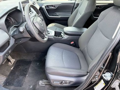 Used 2024 Toyota RAV4 XLE FWD image 15