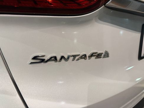 Used 2019 Hyundai Santa Fe Limited image 10