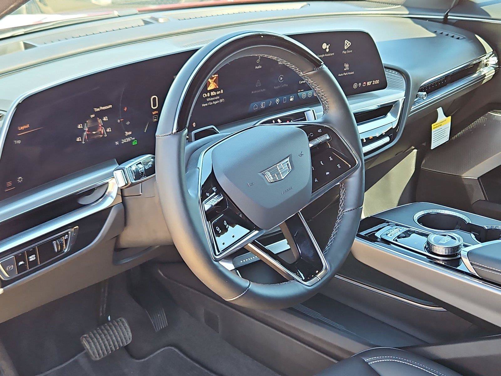Certified 2024 Cadillac Lyriq Luxury AWD/4WD image 10
