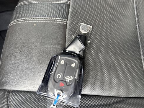 Used 2022 Chevrolet Silverado 3500 High Country w/ LPO, Hitch Package image 34