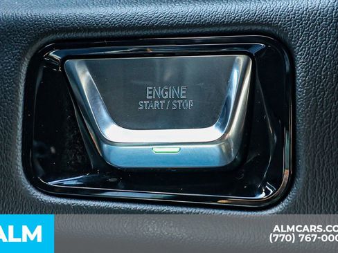 Used 2025 GMC Yukon XL Denali AWD/4WD image 44