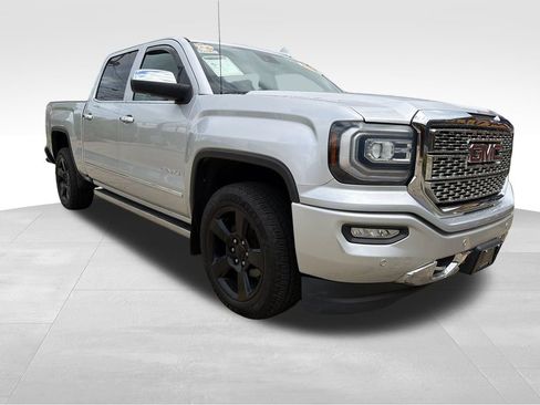 Used 2018 GMC Sierra 1500 Denali w/ Denali Ultimate Package AWD/4WD image 8