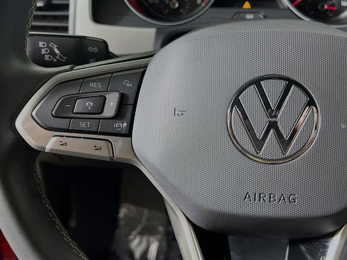 Used 2021 Volkswagen Atlas Cross Sport SE FWD image 19