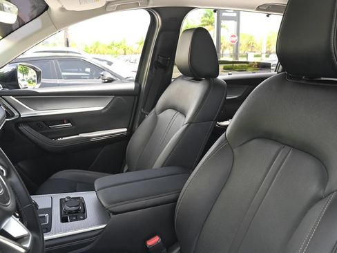 Certified 2025 MAZDA CX-90 3.3 Turbo w/ Preferred Package AWD/4WD image 12