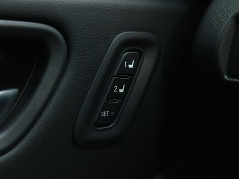 Used 2025 Honda Pilot TrailSport image 30