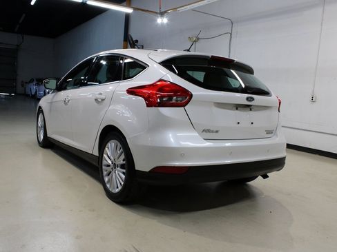 Used 2016 Ford Focus Titanium image 3