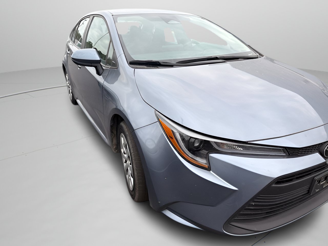 Used 2024 Toyota Corolla LE FWD image 5