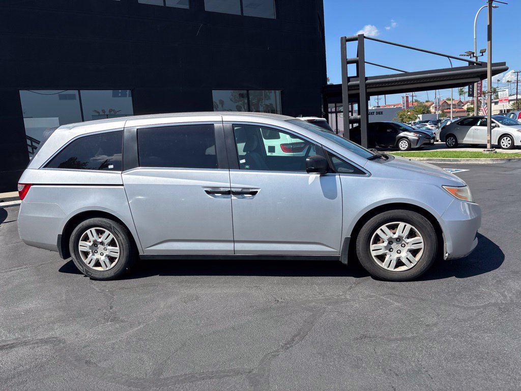 Used 2011 Honda Odyssey LX image 3