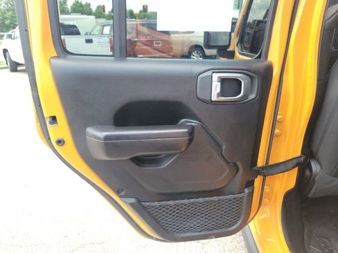 Used 2021 Jeep Wrangler Unlimited Sport AWD/4WD image 12