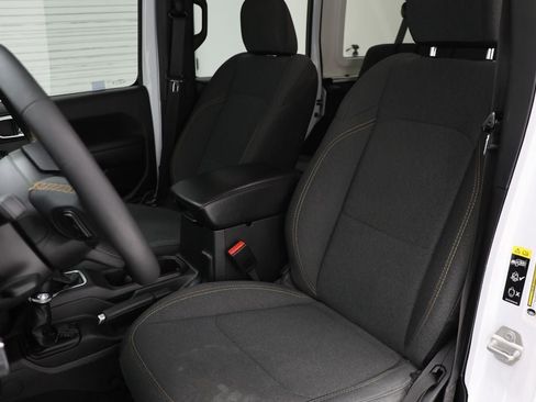 Used 2024 Jeep Wrangler Unlimited w/ Convenience Group image 15